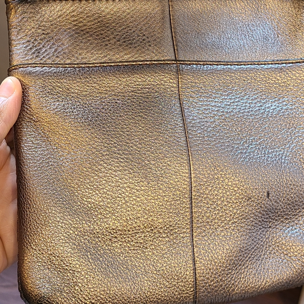 Fossil metallic cowhide leather crossbody bag - Picture 3 of 8